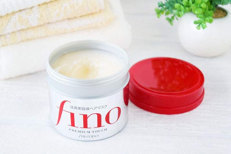 Shiseido Fino Premium Touch Hair Mask vừa làm sạch, vừa dưỡng tóc.