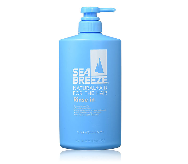 Sea Breeze loại bỏ gàu và bụi bẩn, dầu thừa trên tóc, giúp tóc sạch gàu, suôn mềm và óng ả.
