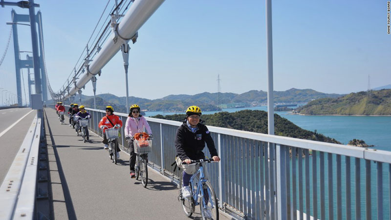 Xe đạp ở Nhật phải đi bên trái, nếu đi bên phải bạn sẽ bị phạt.
